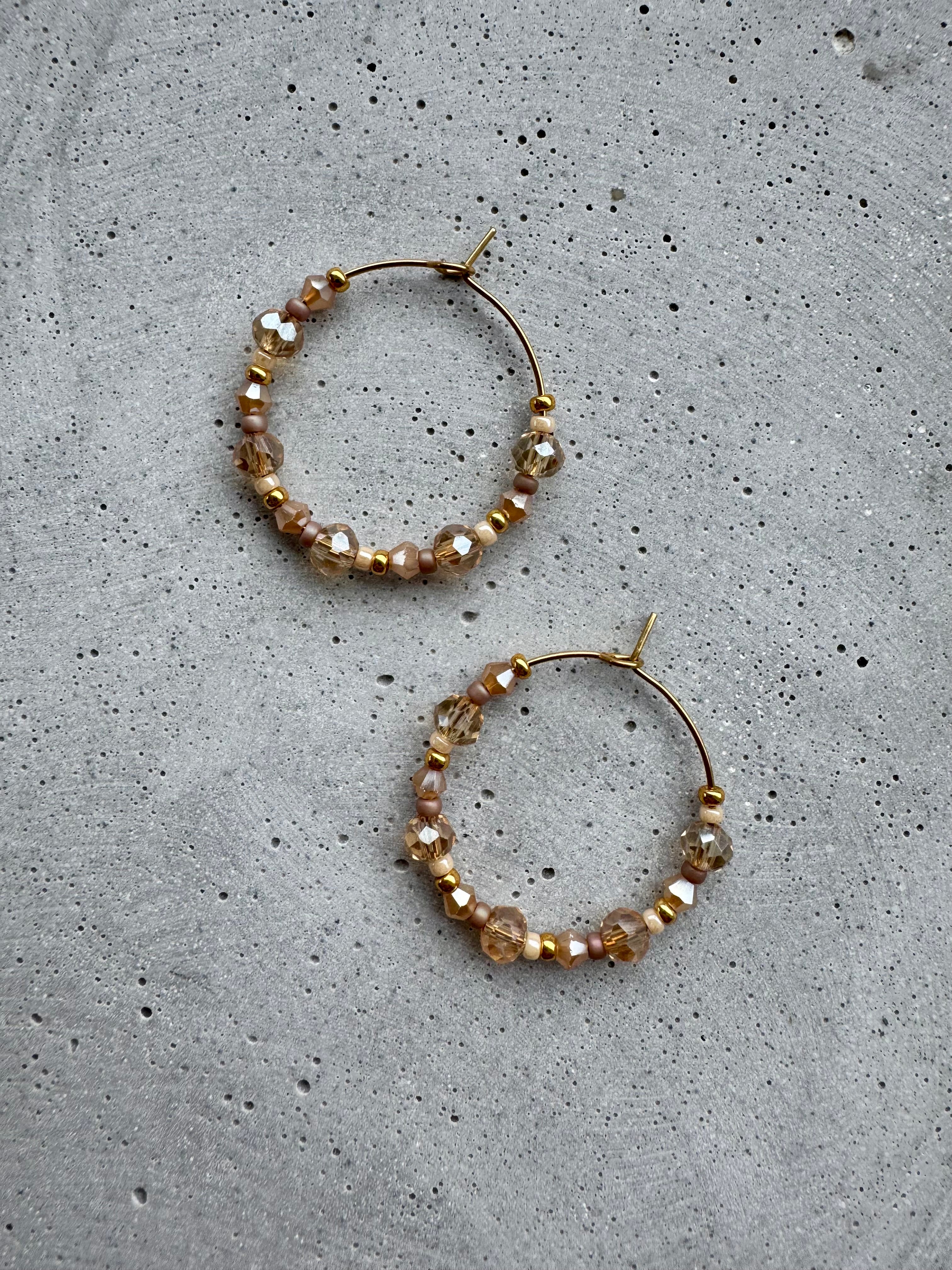 Loops · Beige · Gold