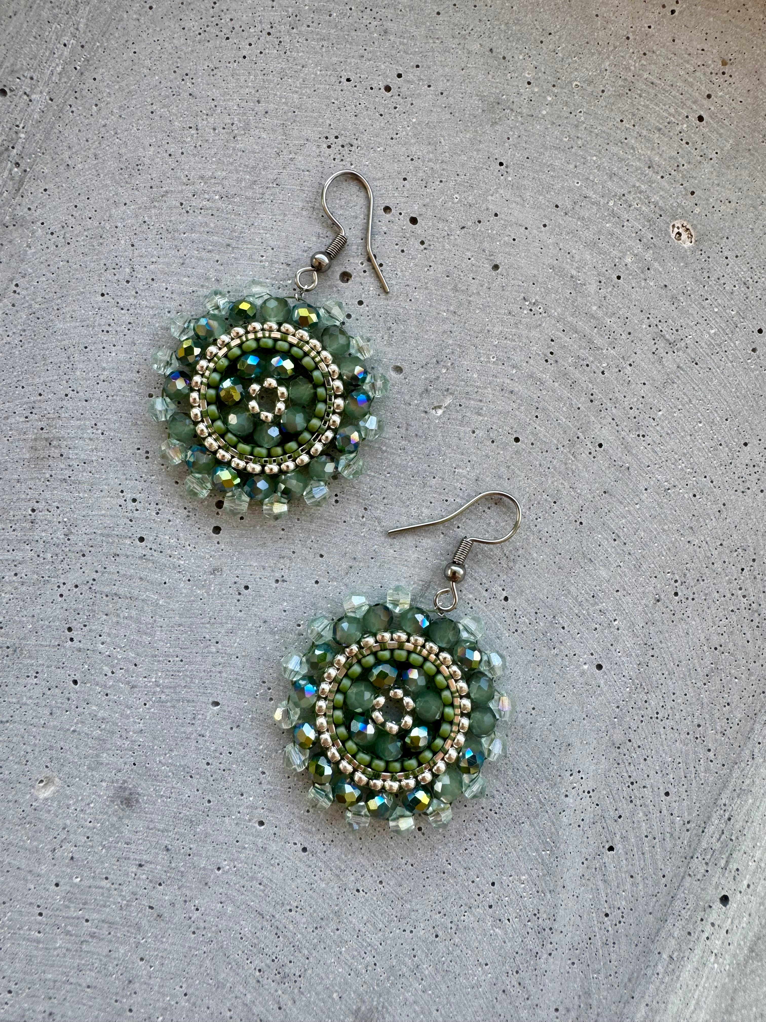 Perlenohrring S · Salbei · Silber