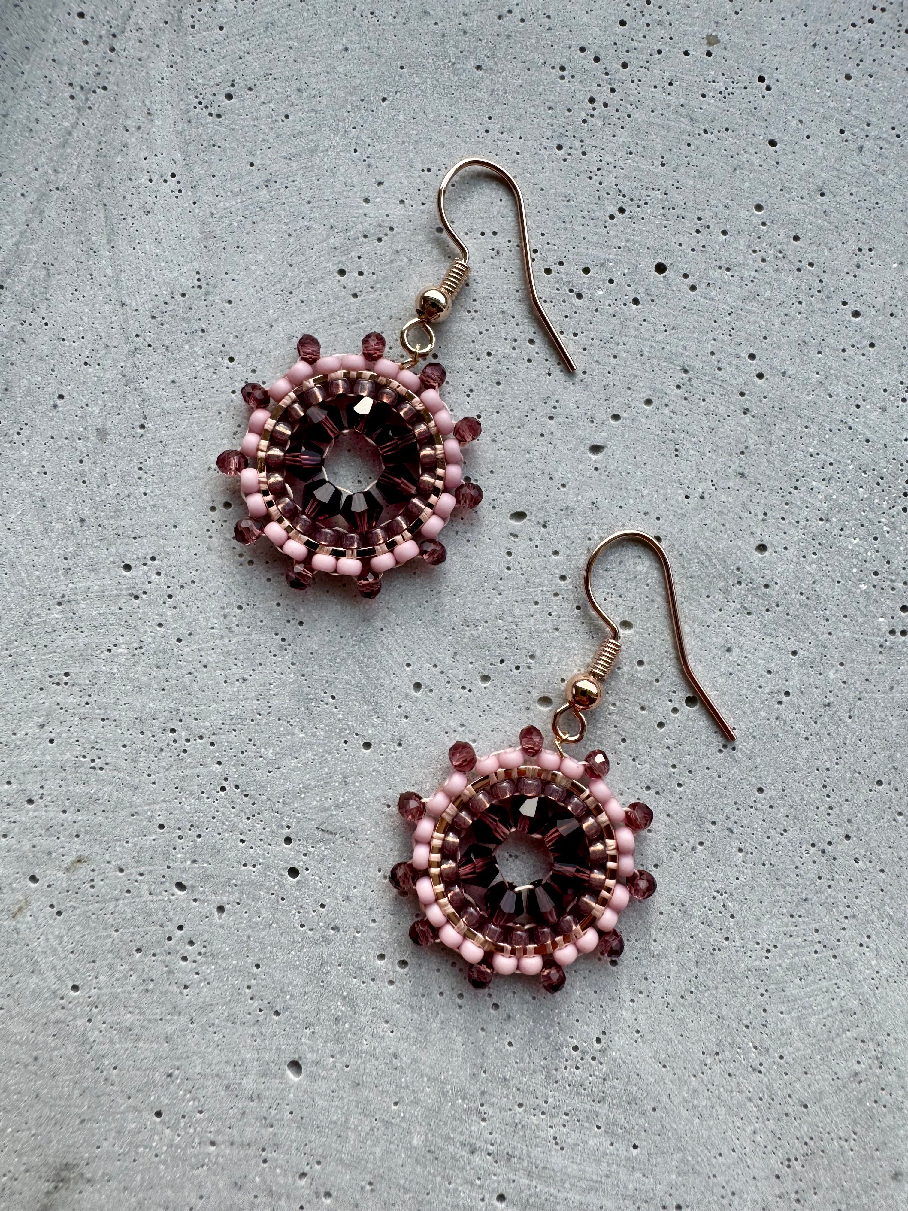 Perlenohrring XS · Brombeere · Rosa · Roségold