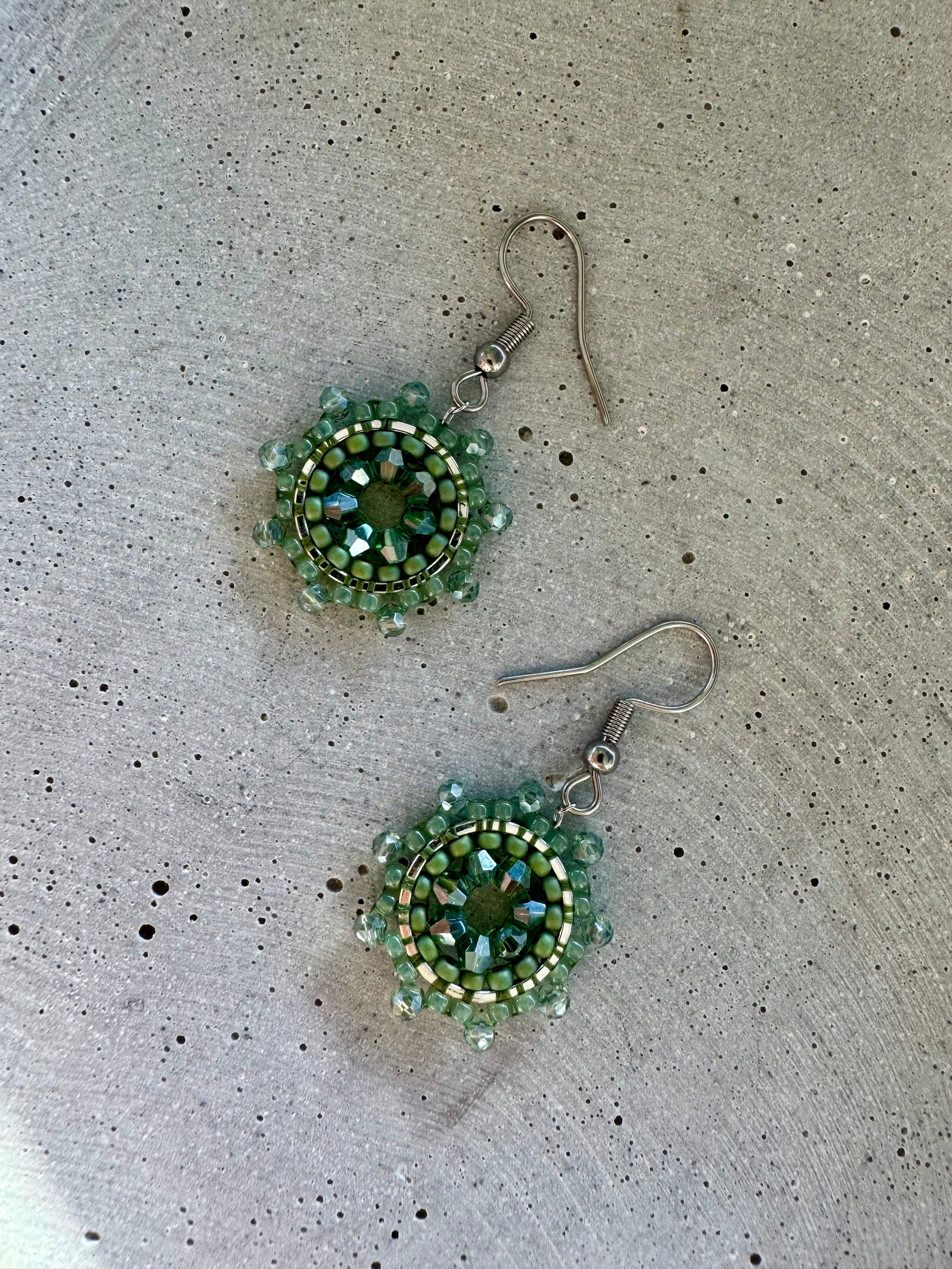 Perlenohrring XS · Salbei · Silber